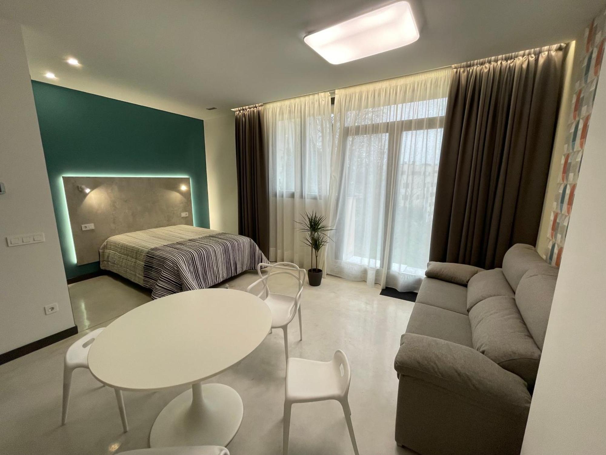 Aljama Burgos Aparthotel ภายนอก รูปภาพ