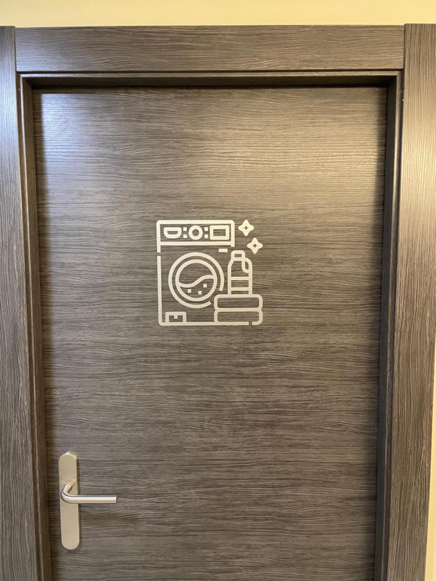 Aljama Burgos Aparthotel ภายนอก รูปภาพ