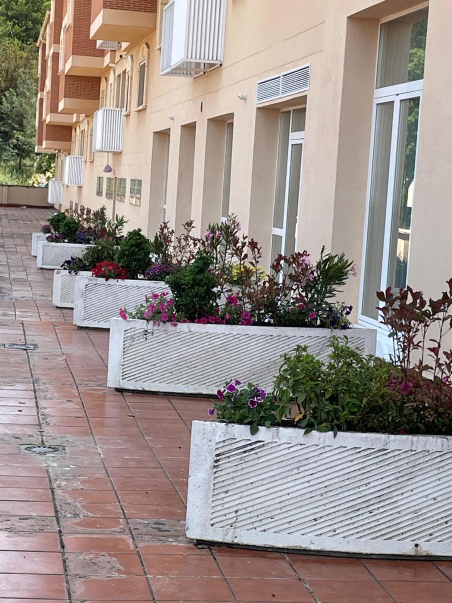 Aljama Burgos Aparthotel ภายนอก รูปภาพ